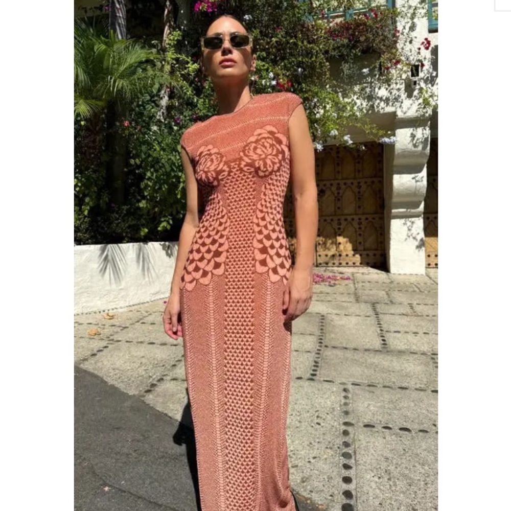 Elegant Pink Maxi Dress